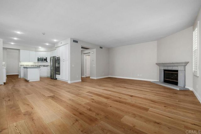 6085 Hillpointe Row, La Jolla, CA 92037
