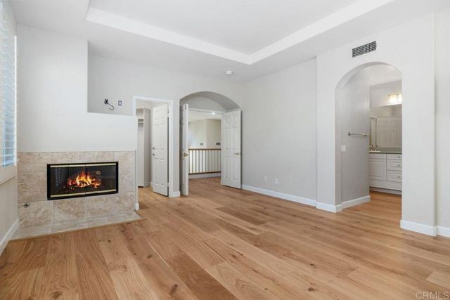 6085 Hillpointe Row, La Jolla, CA 92037
