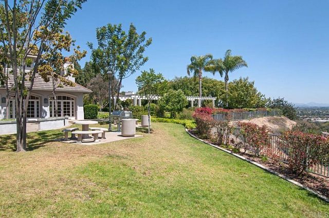 6085 Hillpointe Row, La Jolla, CA 92037