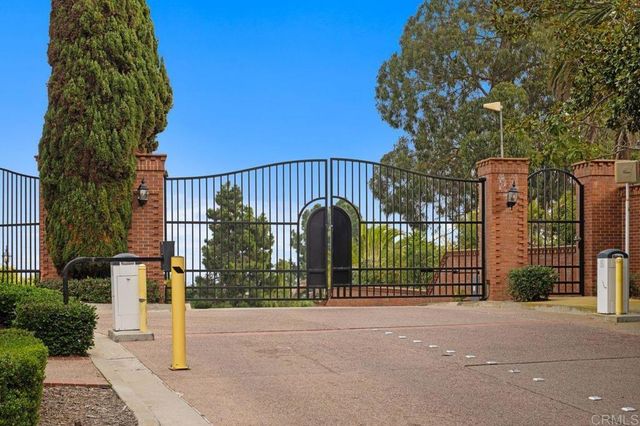 6085 Hillpointe Row, La Jolla, CA 92037