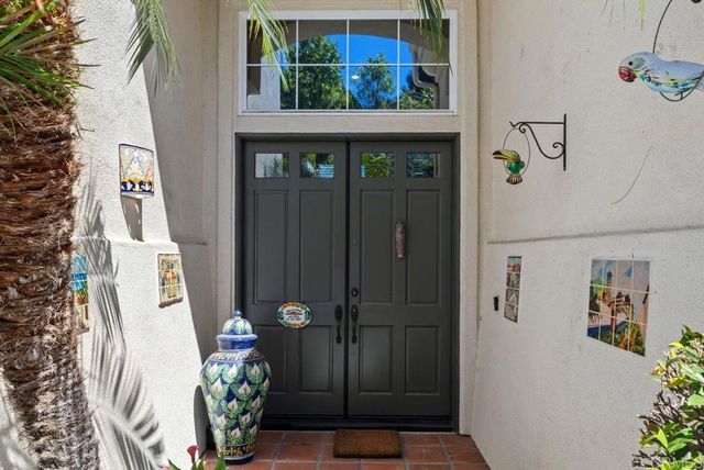 6085 Hillpointe Row, La Jolla, CA 92037