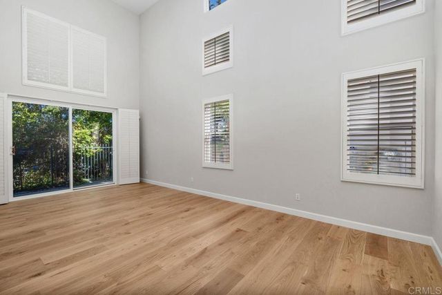 6085 Hillpointe Row, La Jolla, CA 92037