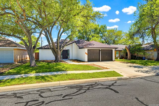8114 Forest Bow, Live Oak, TX 78233