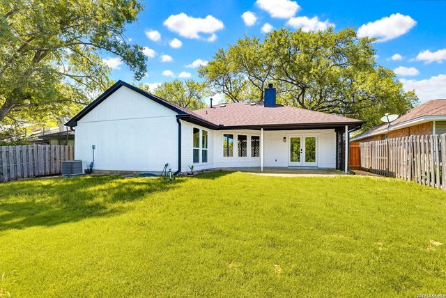 8114 Forest Bow, Live Oak, TX 78233