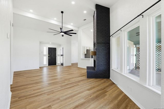 8114 Forest Bow, Live Oak, TX 78233
