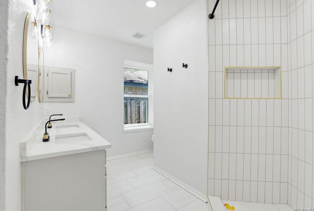 8114 Forest Bow, Live Oak, TX 78233
