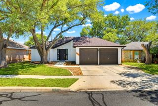 8114 Forest Bow, Live Oak, TX 78233
