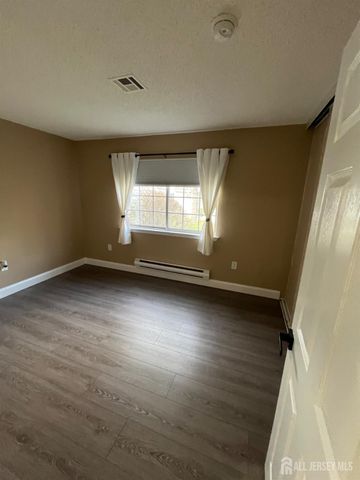 572 Nutley Drive B, Monroe, NJ 08831