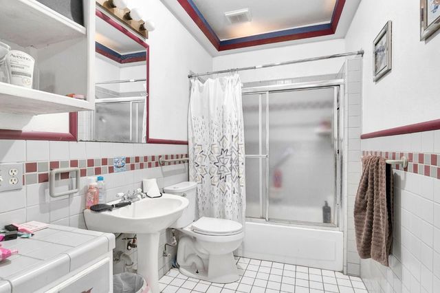 1538 N Wilson Avenue, Fresno, CA 93728