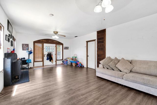 1538 N Wilson Avenue, Fresno, CA 93728