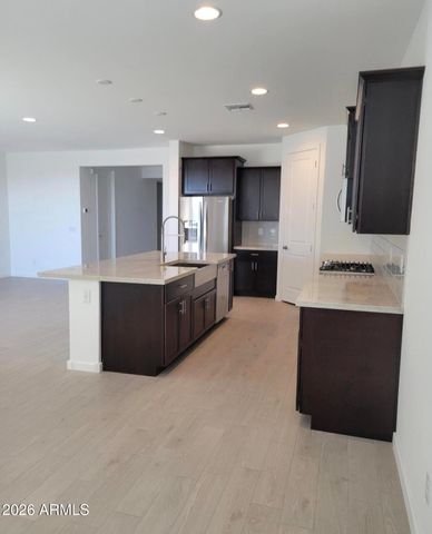 37100 N Rhinelander Drive, San Tan Valley, AZ 85140