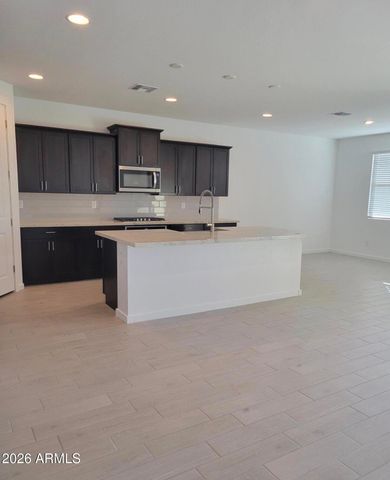 37100 N Rhinelander Drive, San Tan Valley, AZ 85140