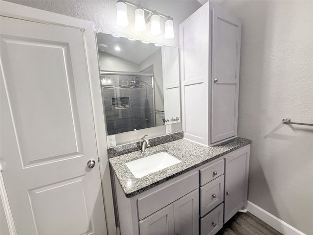 8216 Lesley Lane, Watauga, TX 76148