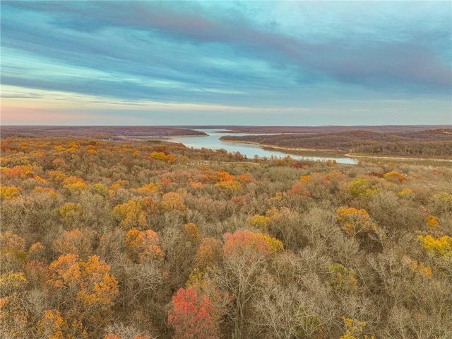 9535 NE 681 Road, Lowry City, MO 64763