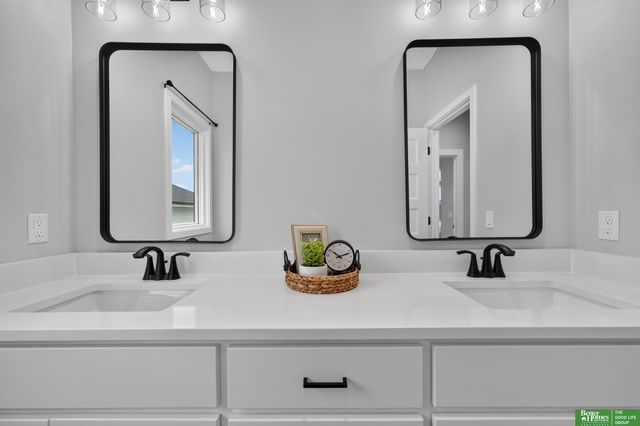 20982 Polk Street, Omaha, NE 68022