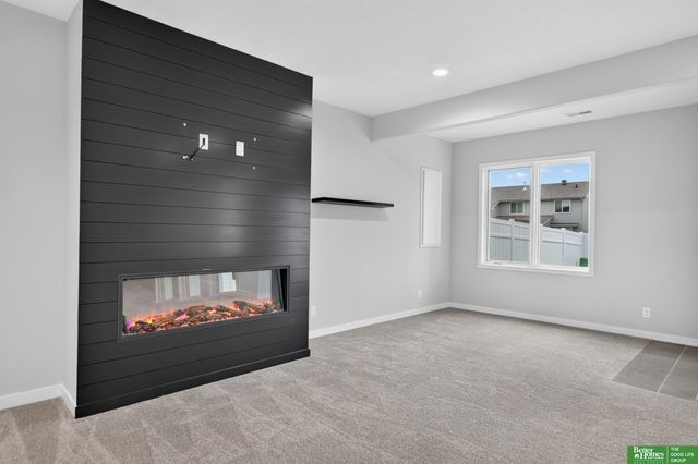 20982 Polk Street, Omaha, NE 68022