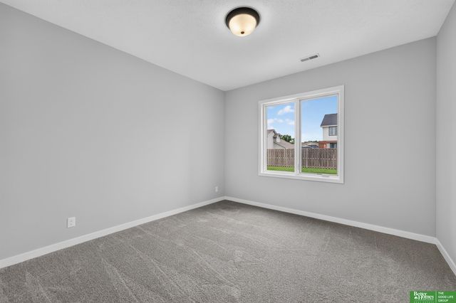 20982 Polk Street, Omaha, NE 68022