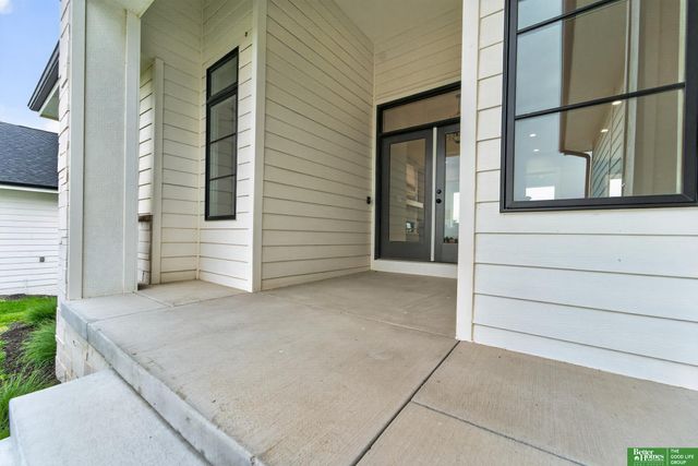 20982 Polk Street, Omaha, NE 68022