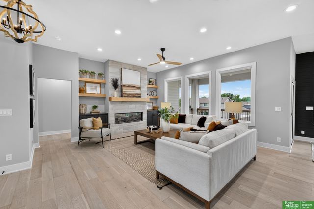 20982 Polk Street, Omaha, NE 68022