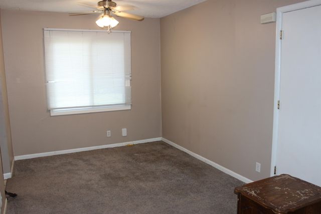 1443 Arapahoe Ave, Salina, KS 67401