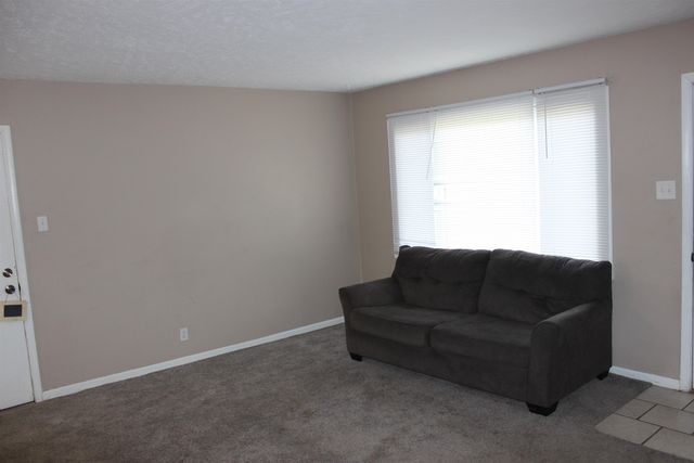 1443 Arapahoe Ave, Salina, KS 67401