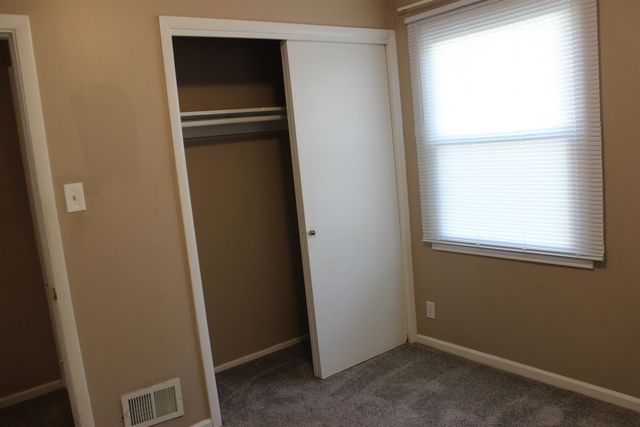 1443 Arapahoe Ave, Salina, KS 67401