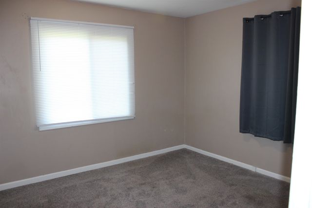 1443 Arapahoe Ave, Salina, KS 67401