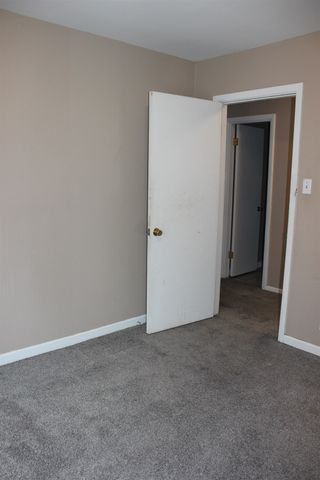 1443 Arapahoe Ave, Salina, KS 67401