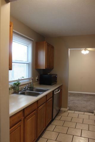 1443 Arapahoe Ave, Salina, KS 67401