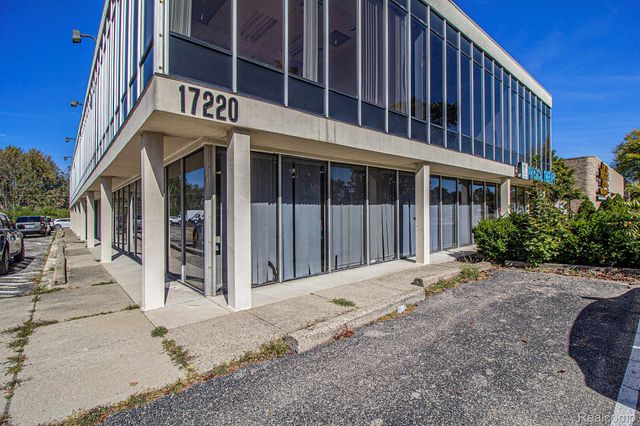 17220 W 12 Mile Road 220, Southfield, MI 48076