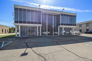 17220 W 12 Mile Road 220, Southfield, MI 48076