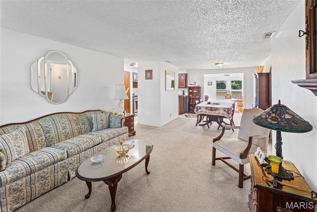 1048 Bermuda Drive, Edwardsville, IL 62025