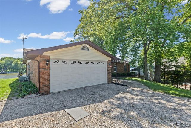 1048 Bermuda Drive, Edwardsville, IL 62025