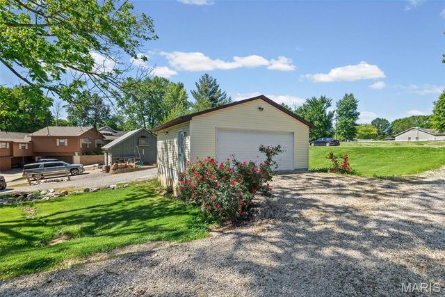 1048 Bermuda Drive, Edwardsville, IL 62025