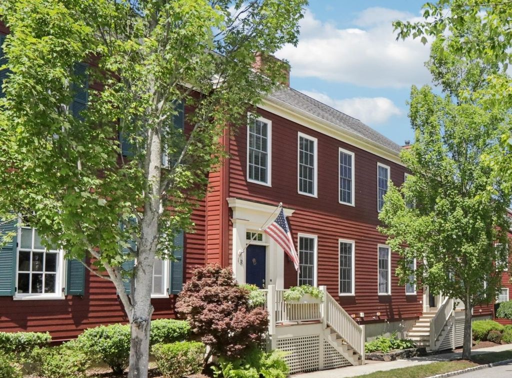 18 Bridges Street, Warwick, NY 10990
