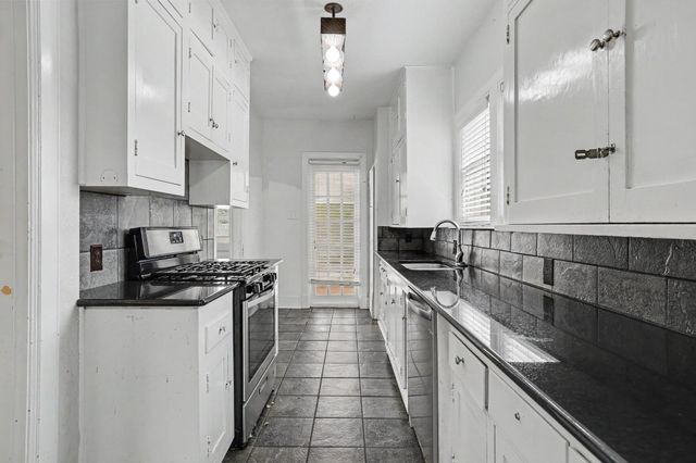 1100 W Morton Street, Denison, TX 75020