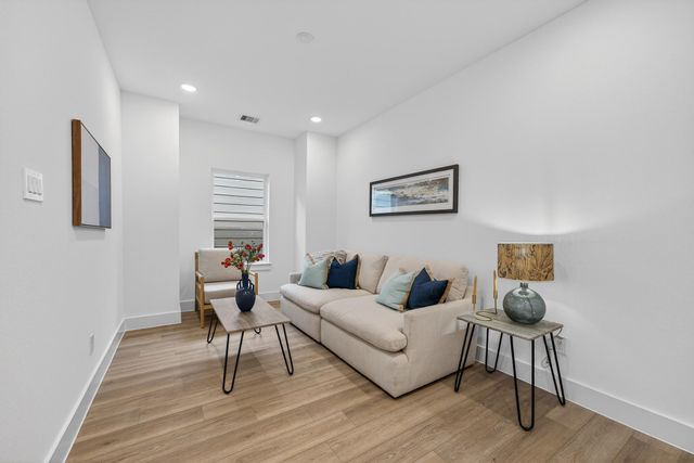 305 Marcella Street C, Houston, TX 77091