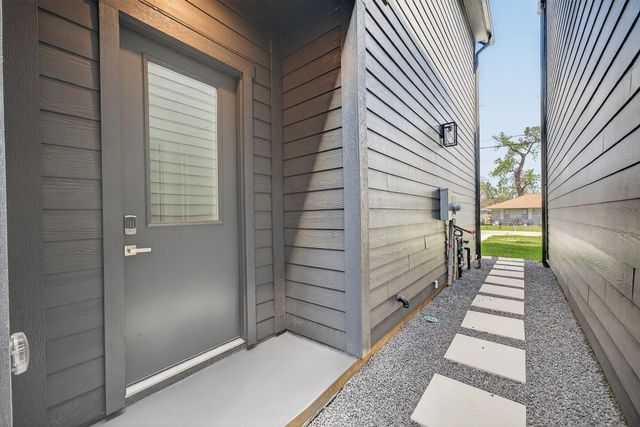 305 Marcella Street C, Houston, TX 77091