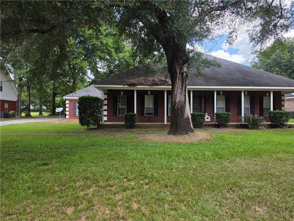 7190 Okatoma Street, Mobile, AL 36618 — exterior