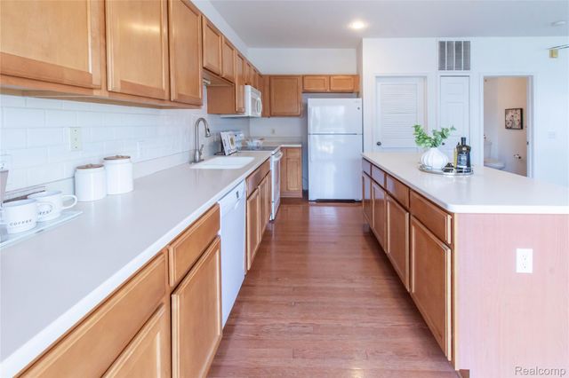 1405 Raliegh Place, Troy, MI 48084