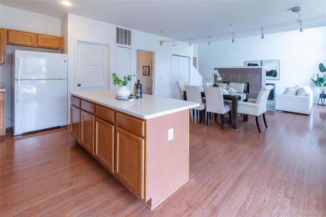 1405 Raliegh Place, Troy, MI 48084