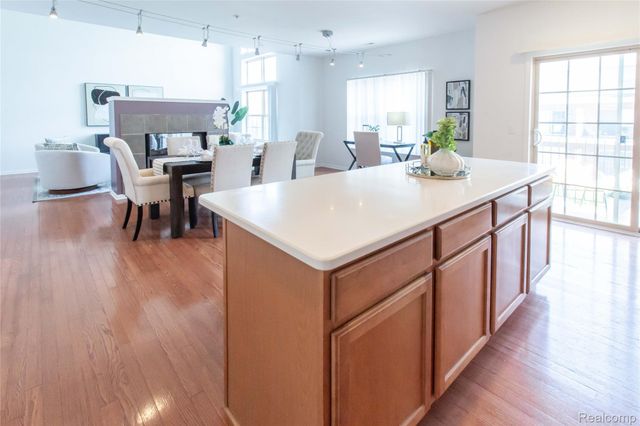 1405 Raliegh Place, Troy, MI 48084