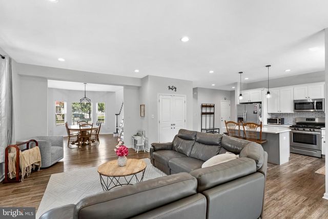 218 FORD AVE, Langhorne, PA 19047