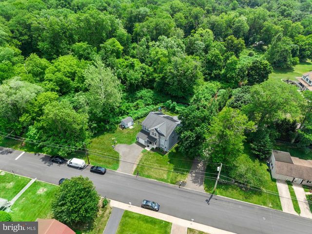 218 FORD AVE, Langhorne, PA 19047