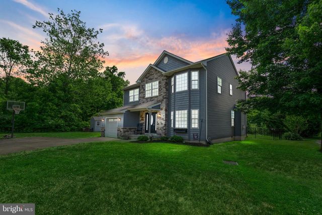 218 FORD AVE, Langhorne, PA 19047