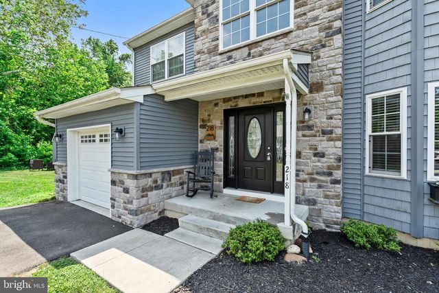 218 FORD AVE, Langhorne, PA 19047