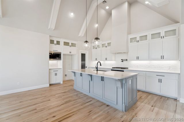 17539 S 52nd East Avenue, Bixby, OK 74008