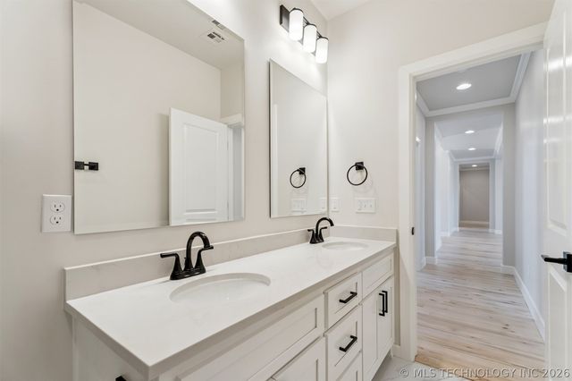 17539 S 52nd East Avenue, Bixby, OK 74008