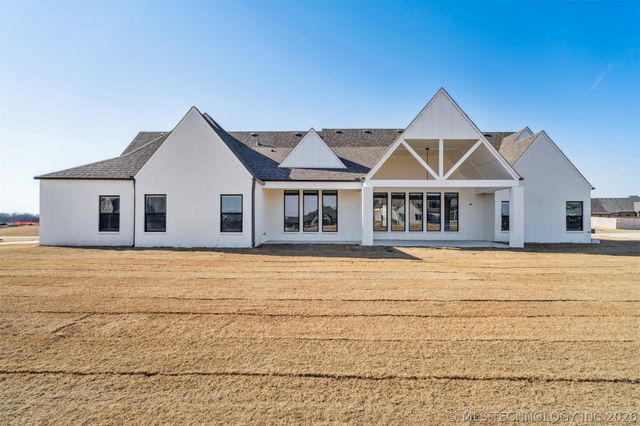 17539 S 52nd East Avenue, Bixby, OK 74008