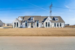 17539 S 52nd East Avenue, Bixby, OK 74008